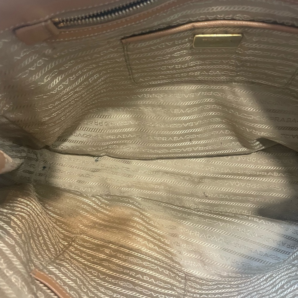 Prada Saffiano Lux tote large in caramel - Picture 9 of 10